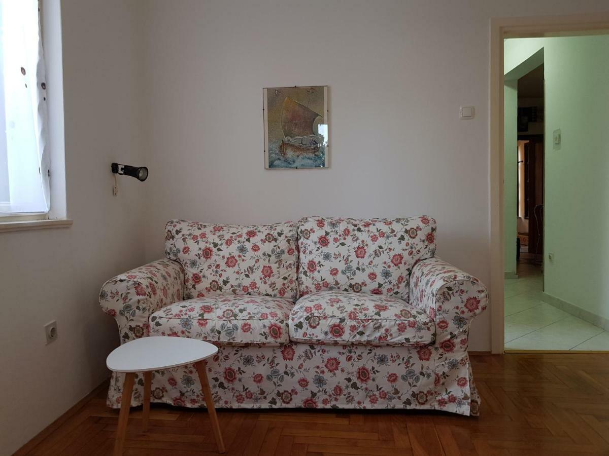Mare Azzurro Apartments Pula Exterior photo