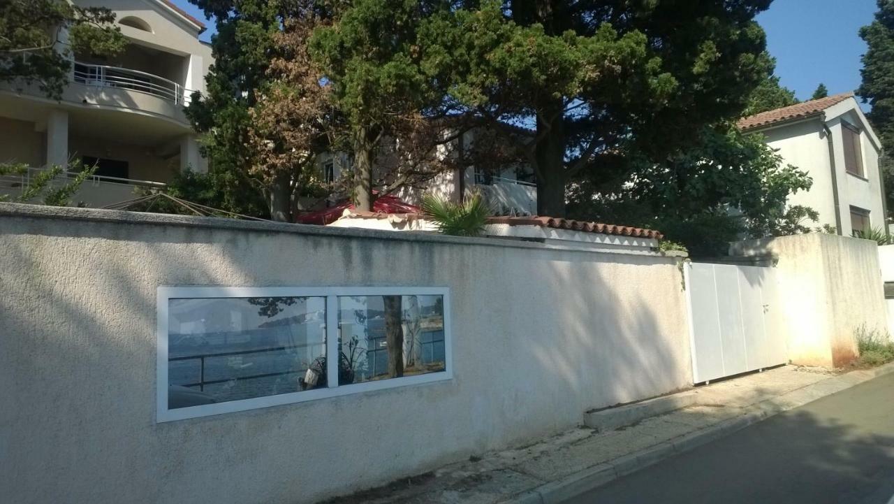 Mare Azzurro Apartments Pula Exterior photo